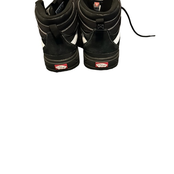 Vans, extra cushion made for the elements - Picture 3 of 3